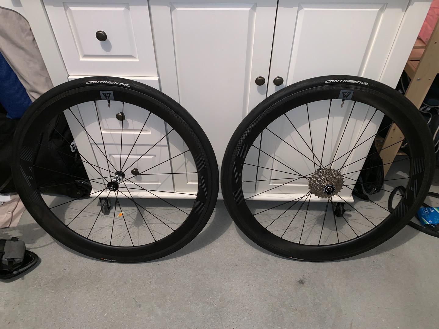 AR46 rims mount with Continental 5000 tires